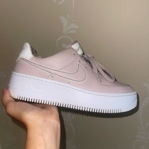 Nike Air Force 1 Sage Low